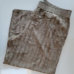 EUC Orvis Pull-On Pants Size XL